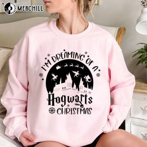 Im Dreaming of A Hogwarts Christmas Shirt Harry Potter Christmas Presents 3