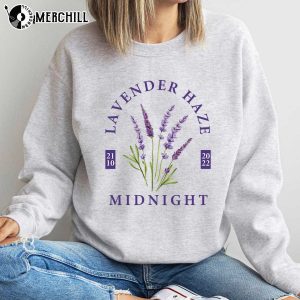 Lavender Flower Embroidered Sweatshirt Crewneck White -  in
