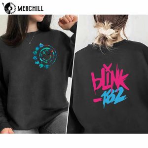 Blink 182 The World Tour Front and Back Sweatshirt Rock n Roll Tee 4