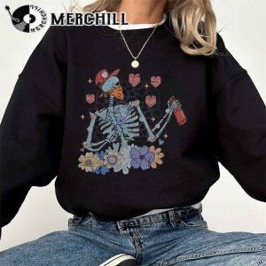 Skeleton Valentines Day Womens Crewneck Retro Valentine Gift for Lover 2