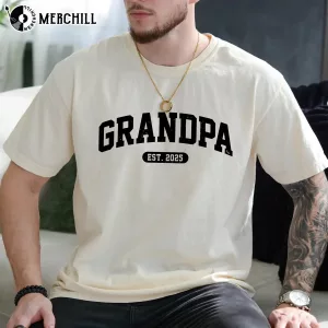 Custom Grandpa Pregnancy Announcement Tee Gifts for New Dads 2