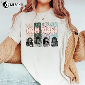Retro 90s Floral Mom Vibes Shirt Mothers Day Flowers 4