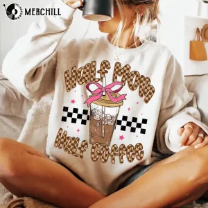 Retro Checkered Mama Half Mom Half Coffee Tee Gift Ideas for Your Mom