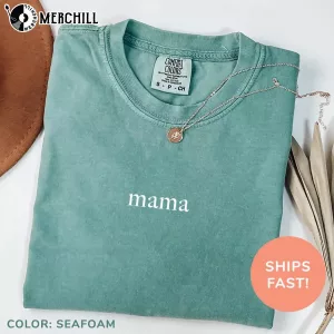 Vintage Mama Graphic Tee Gift Ideas for Mum 4